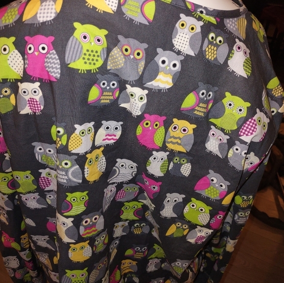 Bnwt  COLORFUL OWL SCRUBS - Picture 3 of 4